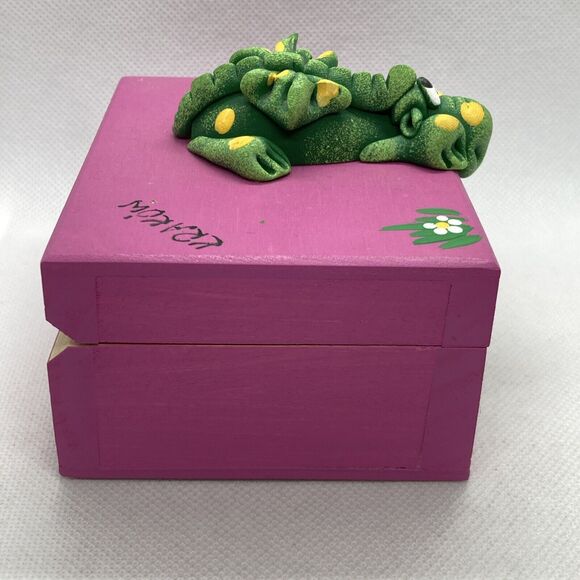 Krakow Poland Tourist Wooden Dragon Figurine Pink Trinket Box Hinged  4'' x  3'' - Picture 2 of 10